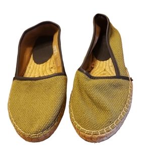 Fossil Olive/Navy Flats Size 8.5